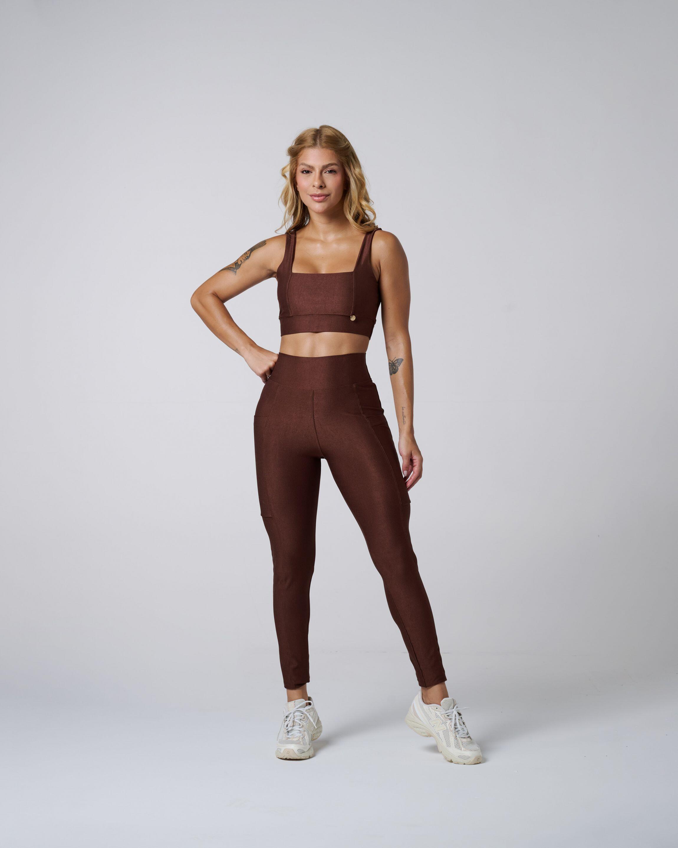 Conjunto Melaine Caneladinho Marrom Couro - Frente